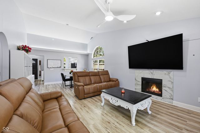 6471 Hunters Green Place, Indianapolis, IN 46278