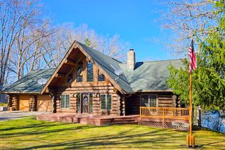 11550 N Hilltop Drive, Elk Twp, MI 49644