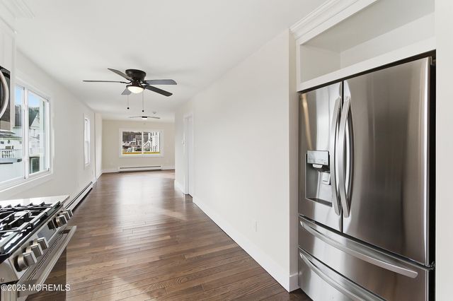 11 Cheerful Place, Highlands, NJ 07732