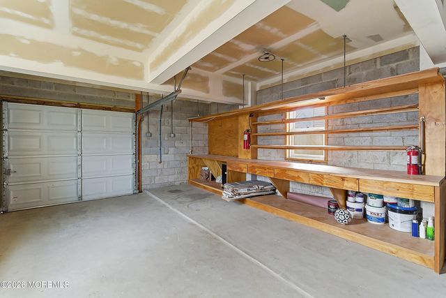 11 Cheerful Place, Highlands, NJ 07732