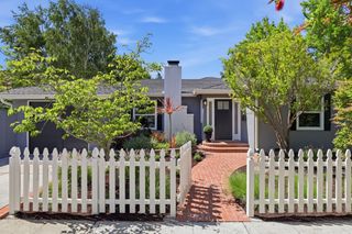 699 Oregon Avenue, Palo Alto, CA 94301