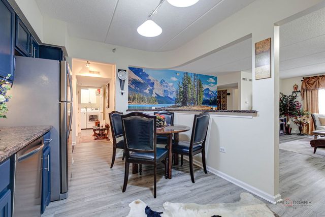 7450 Lincoln Avenue 501, Skokie, IL 60076