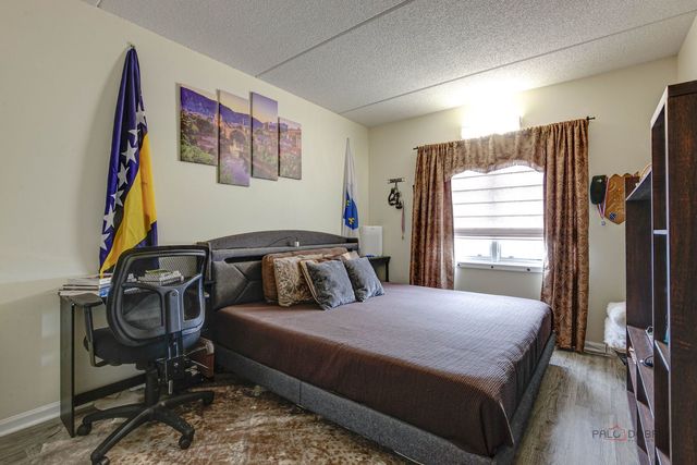 7450 Lincoln Avenue 501, Skokie, IL 60076