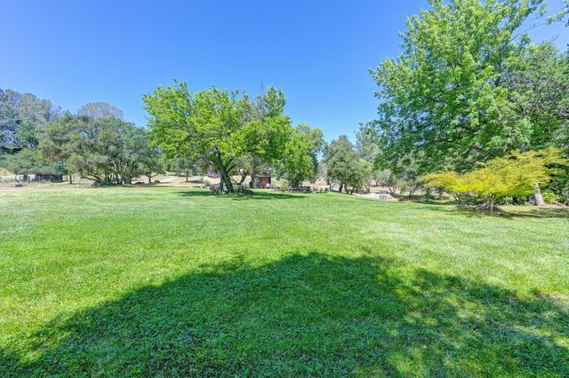 7333 Surette Ln, Loomis, CA 95650
