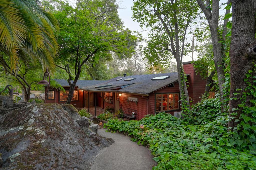 7333 Surette Ln, Loomis, CA 95650