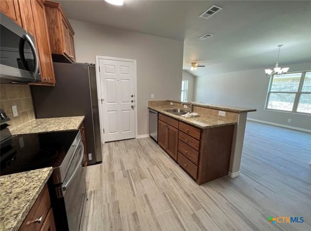 343 Arnold Drive B, Belton, TX 76513