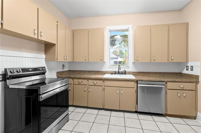 907 N CLARK STREET, Plant City, FL 33563