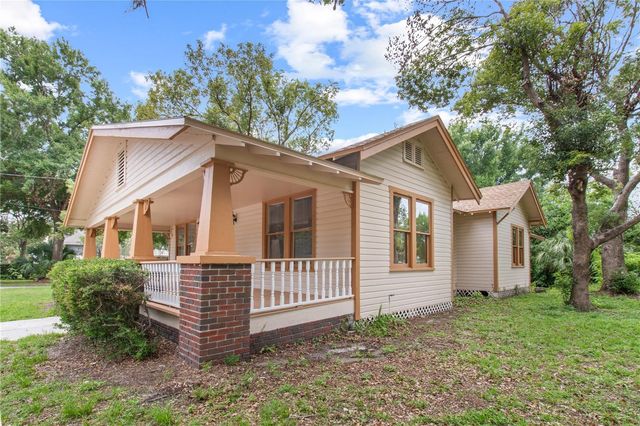 907 N CLARK STREET, Plant City, FL 33563