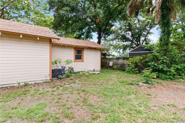 907 N CLARK STREET, Plant City, FL 33563