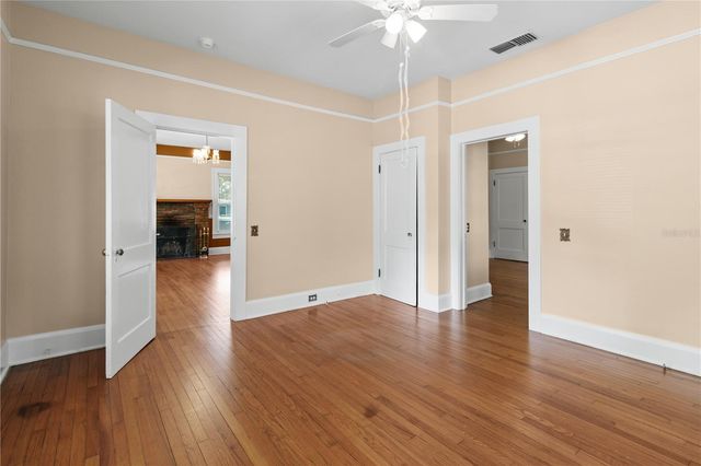 907 N CLARK STREET, Plant City, FL 33563