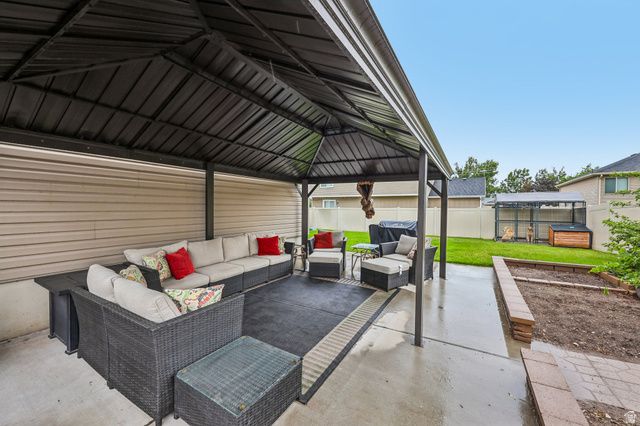 5129 S 3450 W, Roy, UT 84067