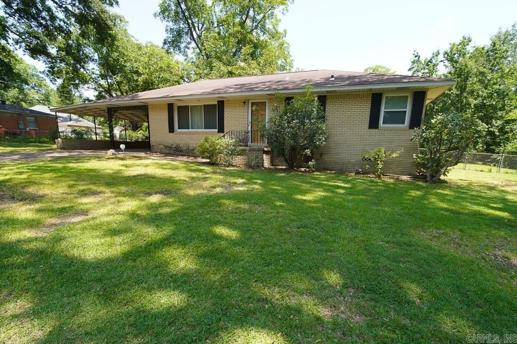 9123 S Heights Road, Little Rock, AR 72209
