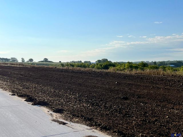 Lot 5 Block 4 W Hall Drive, Lincoln, NE 68532