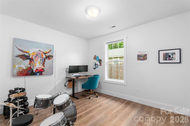 250 Virginia Avenue, Asheville, NC 28806