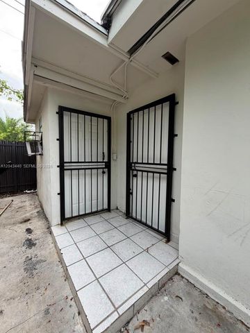 2137 NW 1st Terrace Back, Miami, FL 33125