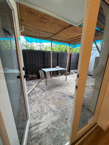2137 NW 1st Terrace Back, Miami, FL 33125