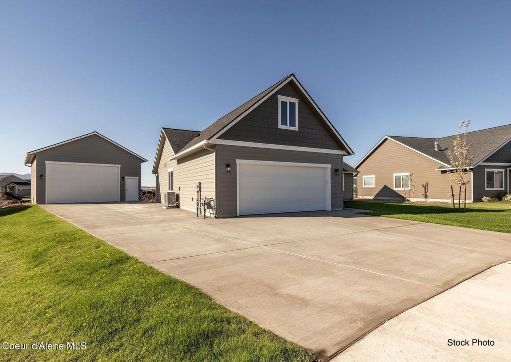 6709 W PLANT LN, Rathdrum, ID 83858