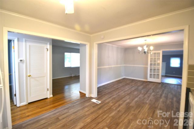 501 White Oak Lane, Matthews, NC 28104