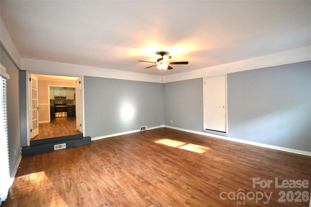 501 White Oak Lane, Matthews, NC 28104