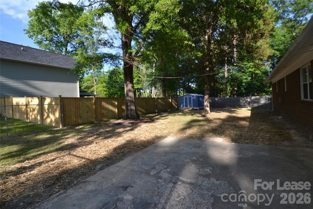 501 White Oak Lane, Matthews, NC 28104