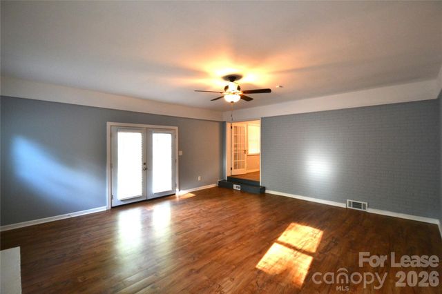 501 White Oak Lane, Matthews, NC 28104