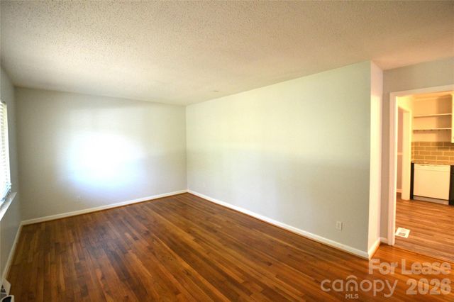 501 White Oak Lane, Matthews, NC 28104