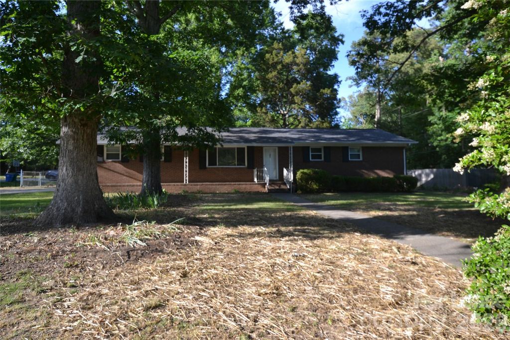 501 White Oak Lane, Matthews, NC 28104