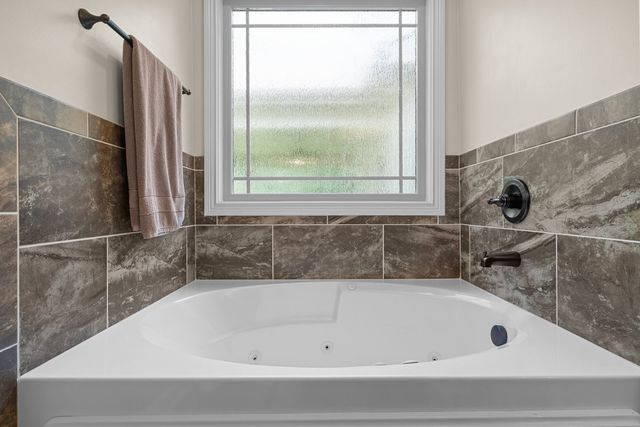 173 Fern Ct, Buchanan, TN 38222