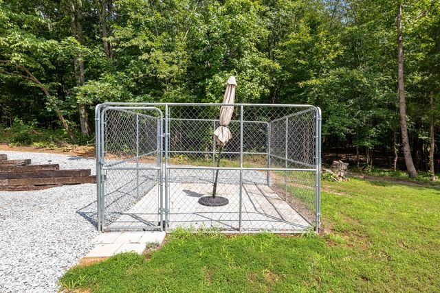 173 Fern Ct, Buchanan, TN 38222