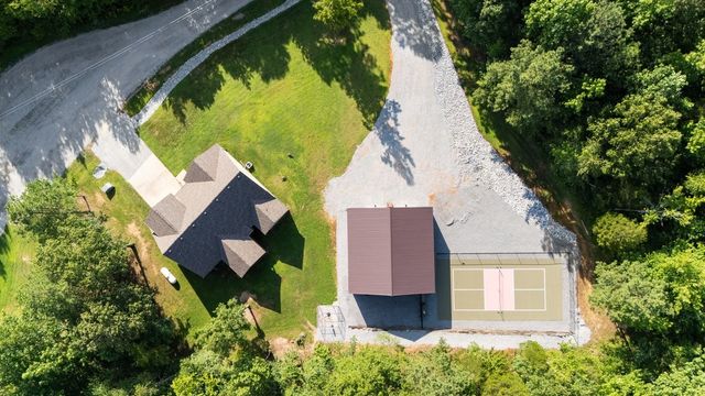 173 Fern Ct, Buchanan, TN 38222