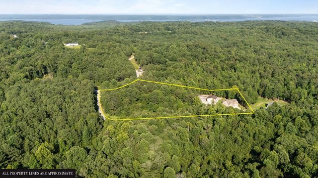 173 Fern Ct, Buchanan, TN 38222