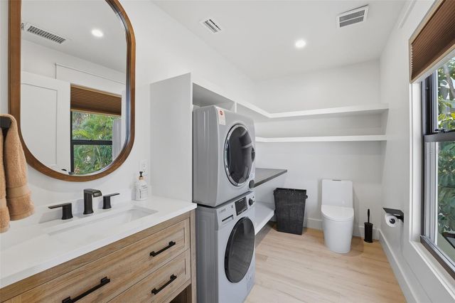 2795 N BEACH ROAD B, Englewood, FL 34223