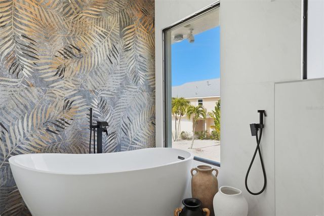 2795 N BEACH ROAD B, Englewood, FL 34223