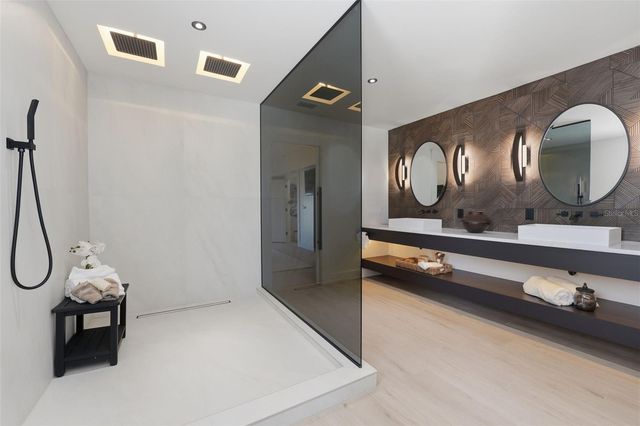 2795 N BEACH ROAD B, Englewood, FL 34223