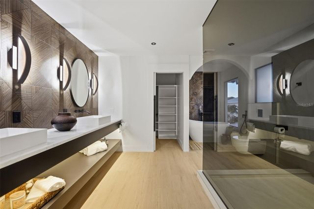 2795 N BEACH ROAD B, Englewood, FL 34223