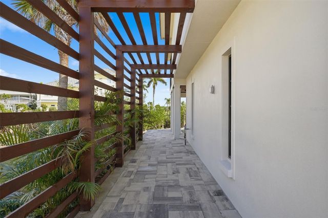 2795 N BEACH ROAD B, Englewood, FL 34223