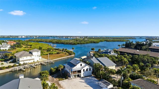 2795 N BEACH ROAD B, Englewood, FL 34223