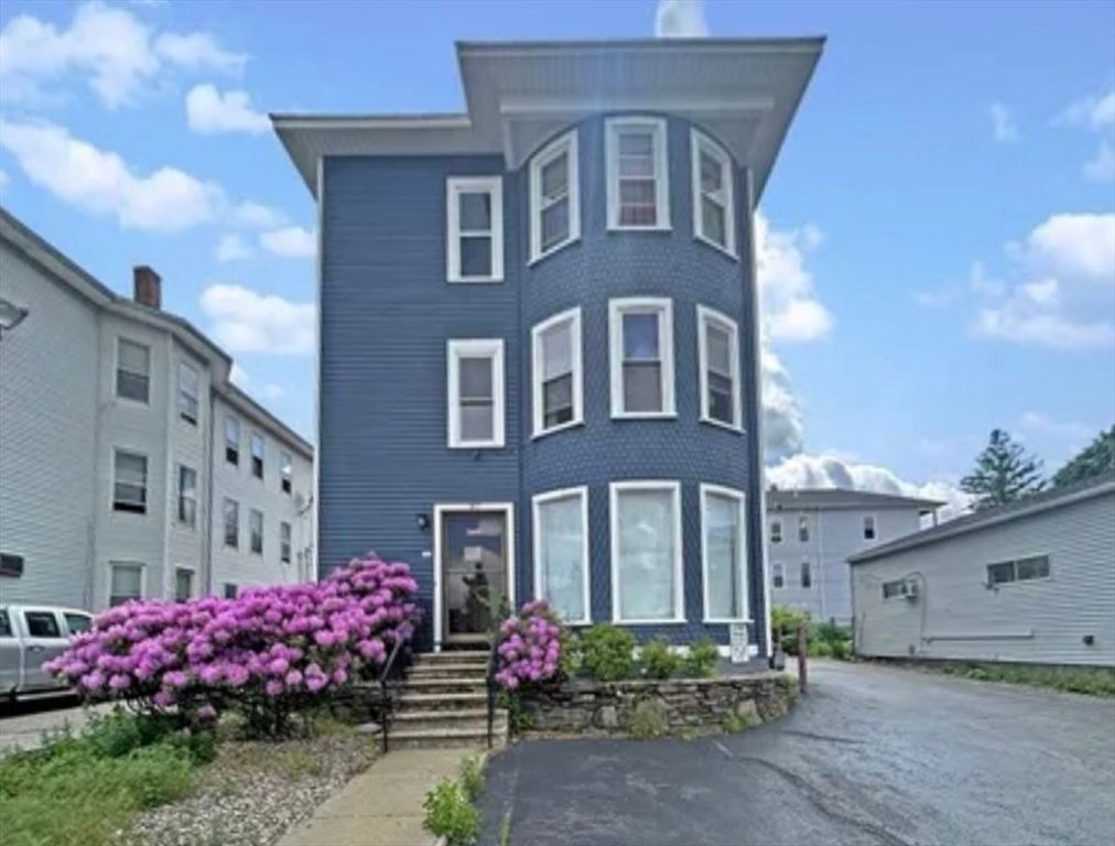 345 Park Ave 3R, Worcester, MA 01610