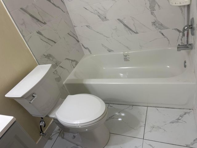 2451 NW 41st Avenue 307, Lauderhill, FL 33313