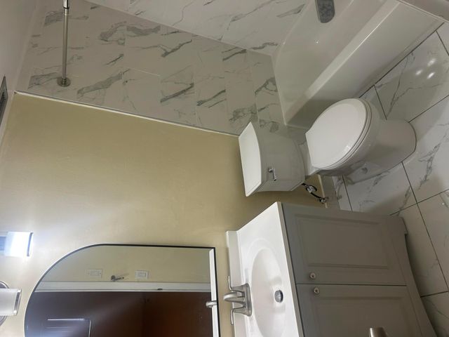 2451 NW 41st Avenue 307, Lauderhill, FL 33313