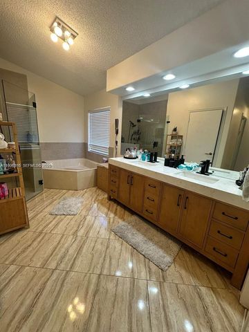 4938 SW 33rd Way, Hollywood, FL 33312