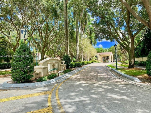 4938 SW 33rd Way, Hollywood, FL 33312