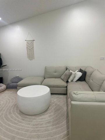 4938 SW 33rd Way, Hollywood, FL 33312