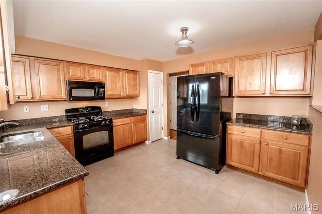 624 Sandy Oak Drive, Manchester, MO 63021