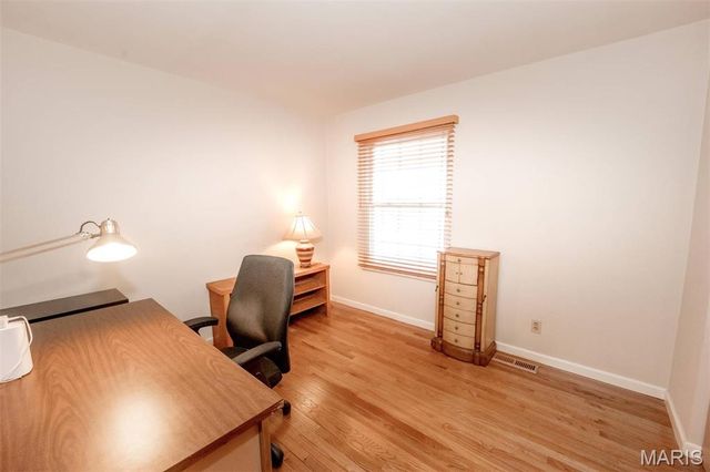 624 Sandy Oak Drive, Manchester, MO 63021