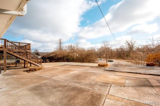 624 Sandy Oak Drive, Manchester, MO 63021