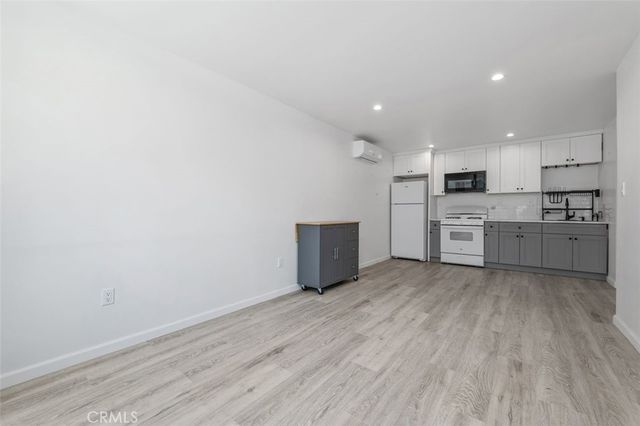 7136 Forest Hills, West Hills, CA 91307
