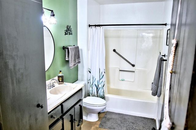 111 Marseille Lane, Thermal, CA 92274