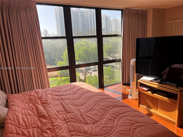 18181 NE 31st Court 506, Aventura, FL 33160