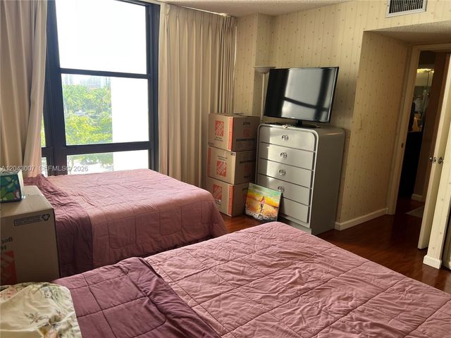 18181 NE 31st Court 506, Aventura, FL 33160